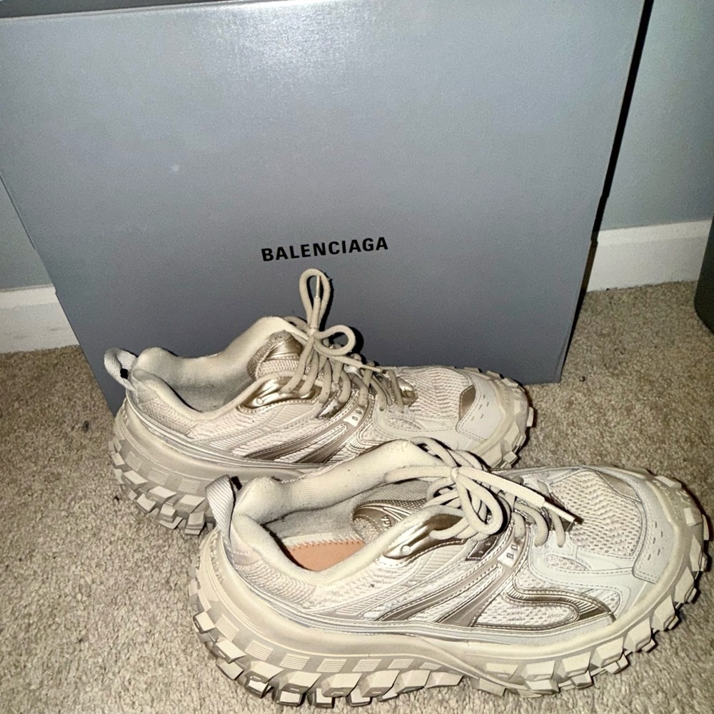 Balenciaga Beige Bouncer Sneakers